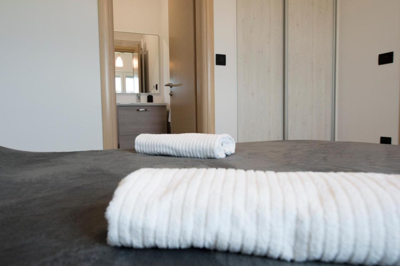 Appartement Apartman Grc à Dugo Selo Extérieur photo