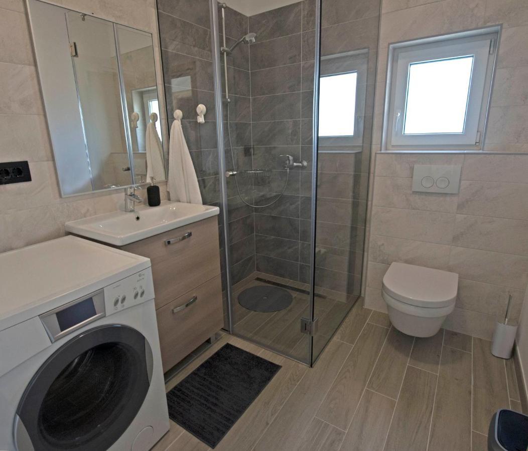 Appartement Apartman Grc à Dugo Selo Extérieur photo